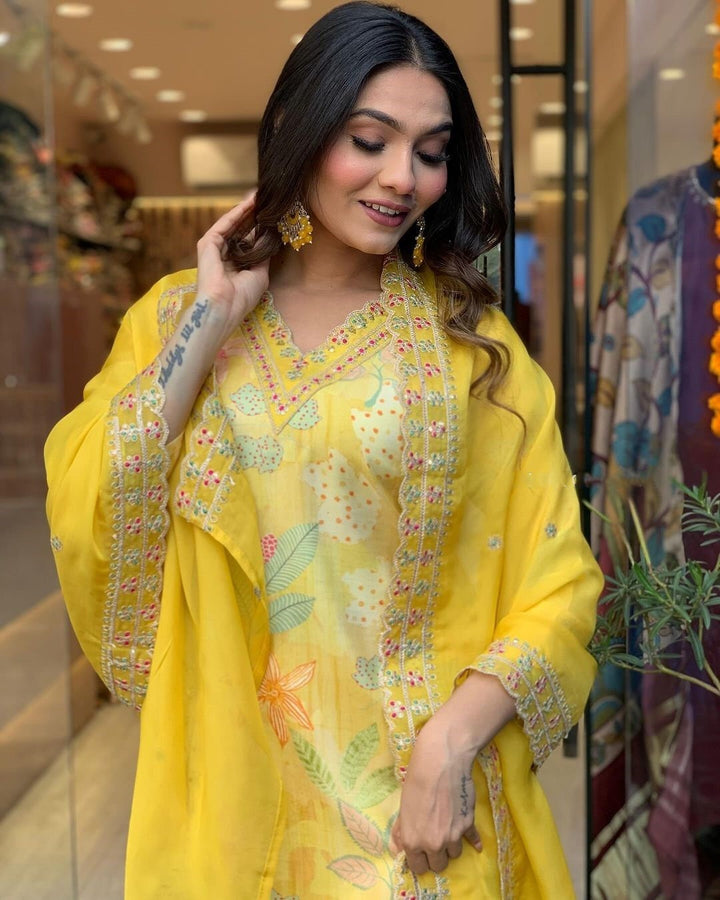 Printed Maslin Kurti With Pant And Organza Dupatta