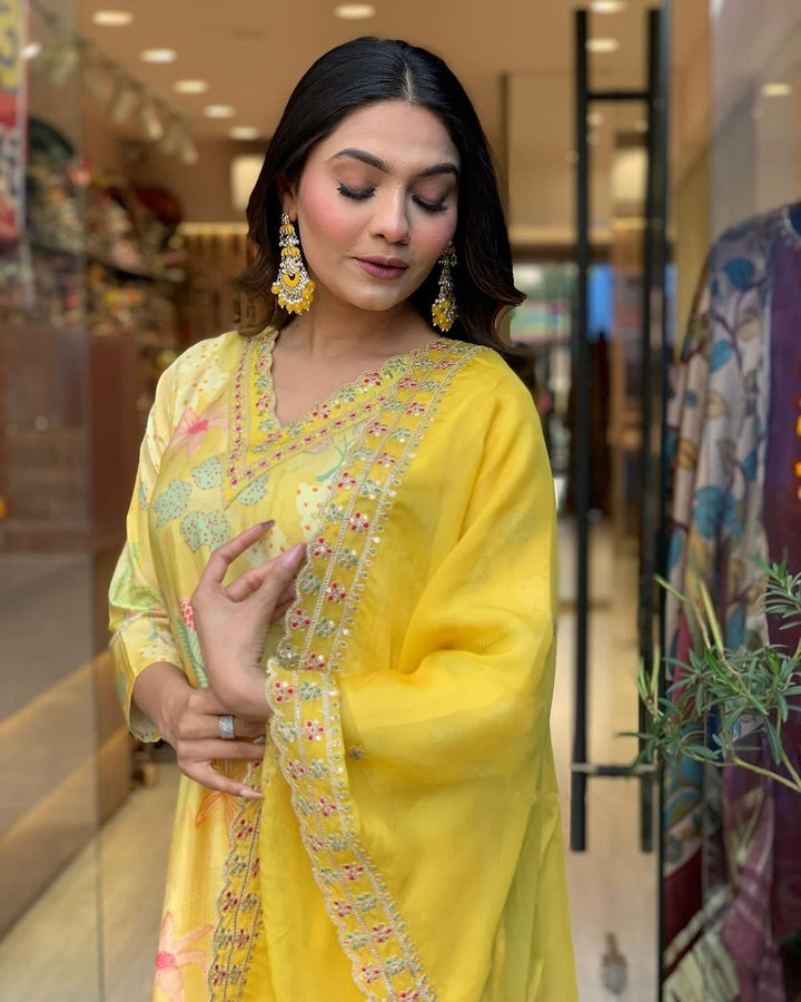 Printed Maslin Kurti With Pant And Organza Dupatta