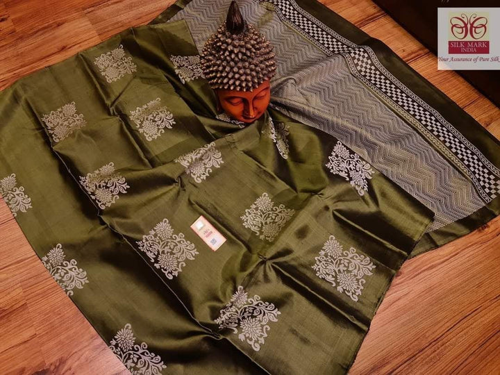 Mehndi  Soft Lichi Silk Saree With Rich Pallu