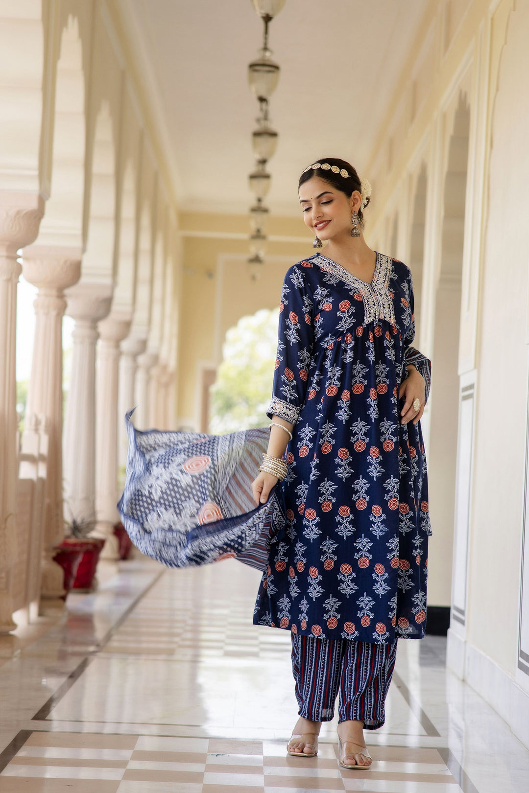 Women Embroidered Kurta and Pant Set With Dupatta